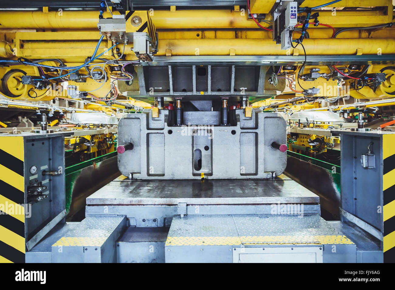 Stanz-Linie im Automobilbau Stockfoto