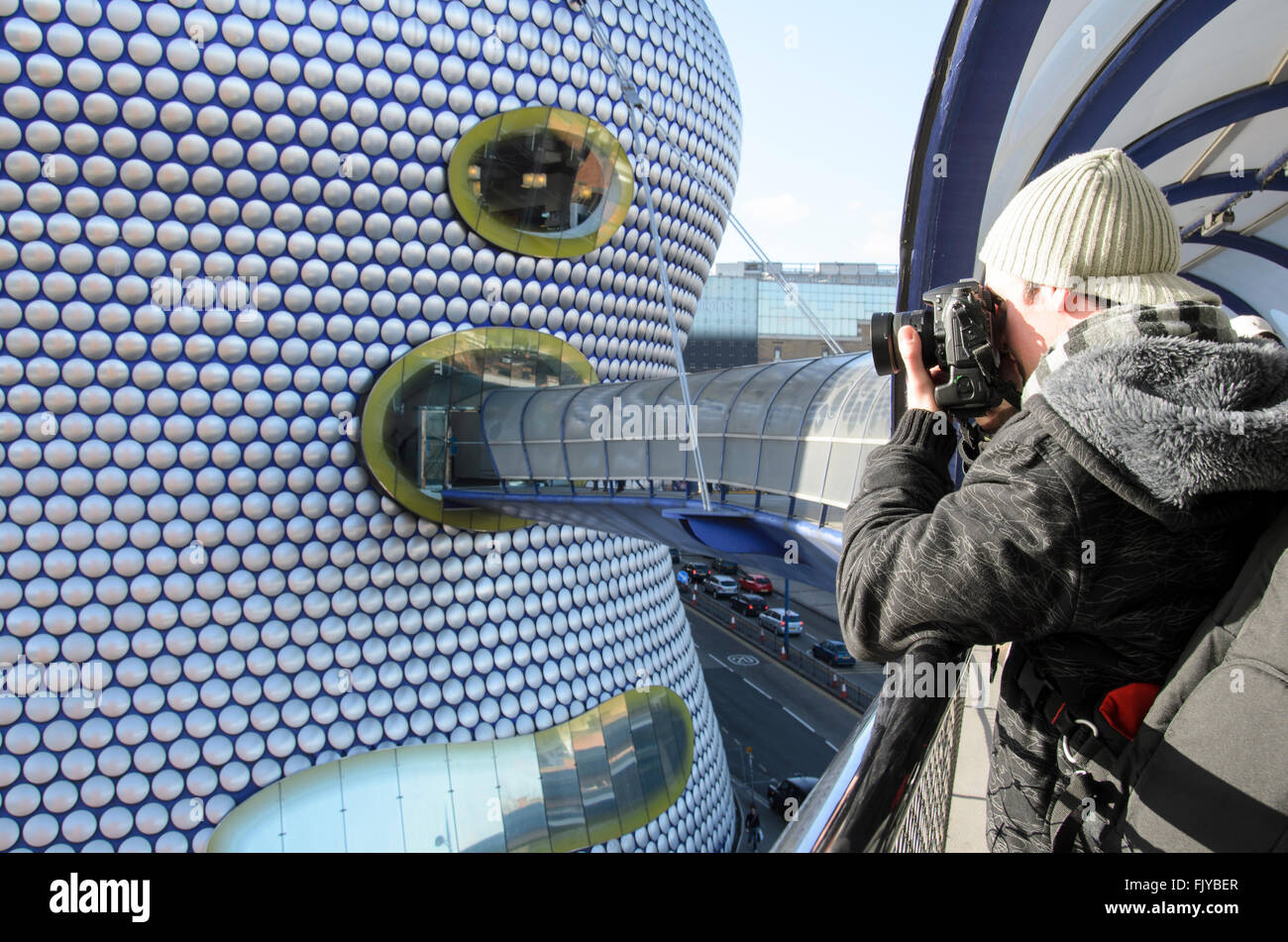 Fotografen stehen bei Selfridges der Stierkampfarena in Birmingham Stockfoto