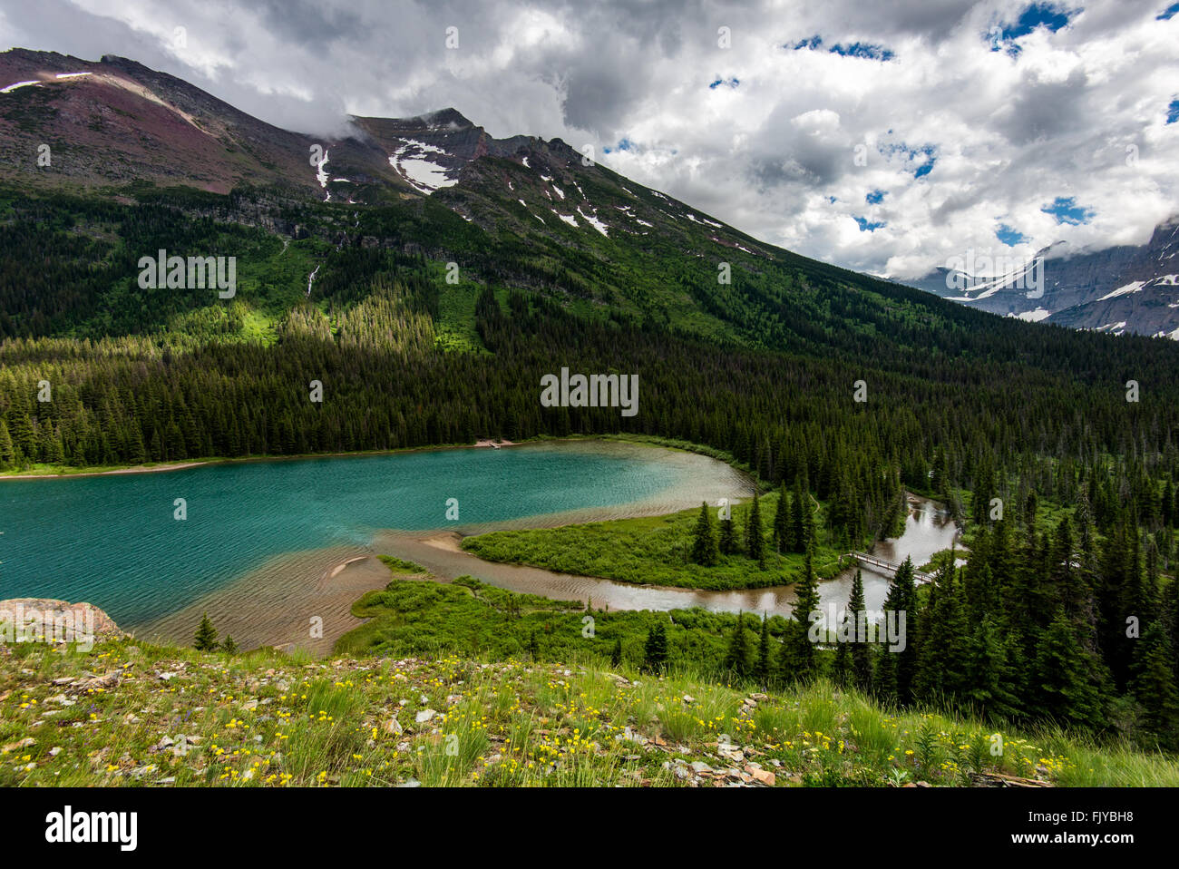 Landschaft-Berg und See in Glacier Nationalpark Stockfoto