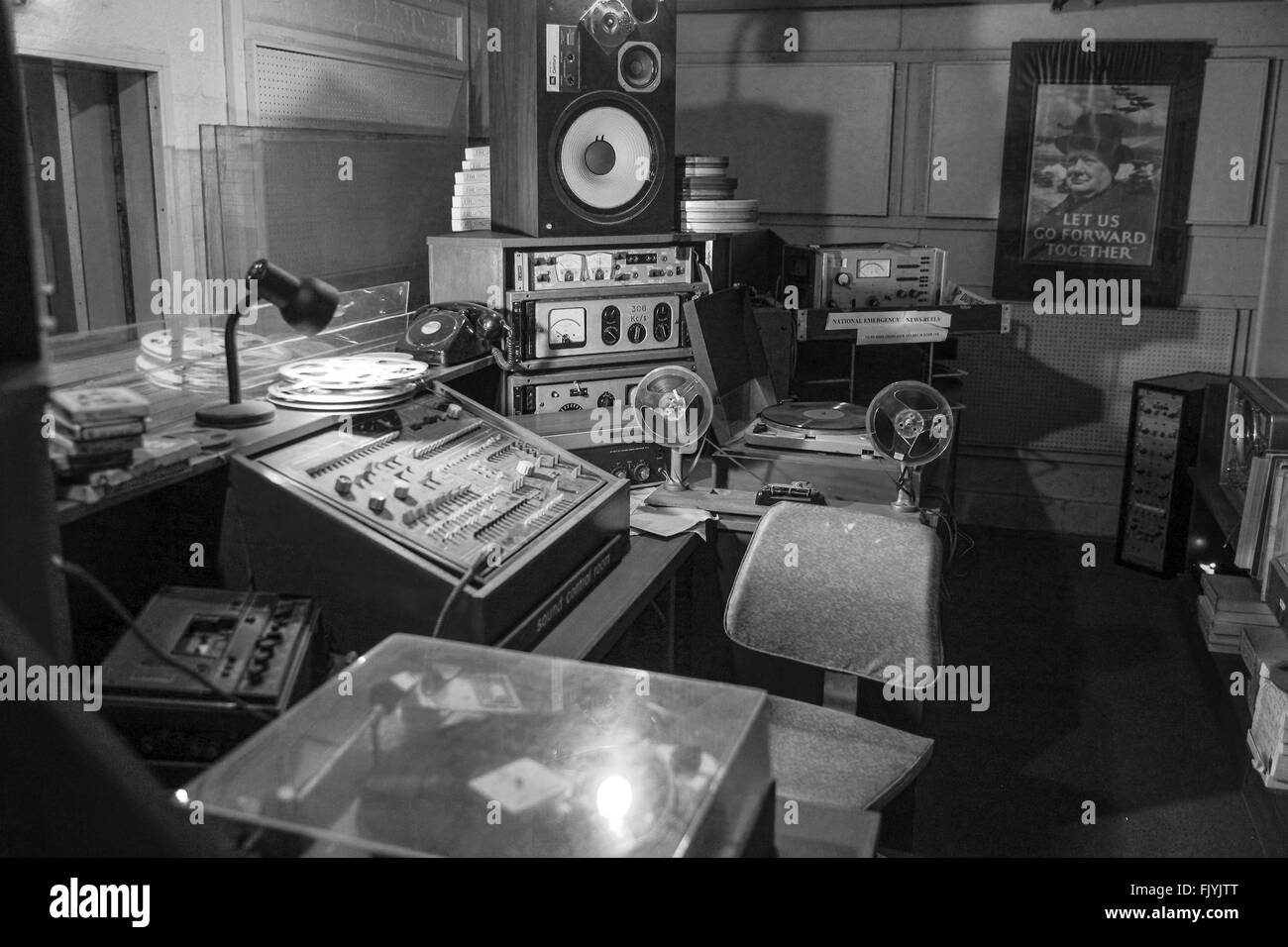 Vintage Radiostudio underground an Schottlands geheimen Atombunker in Troywood in Schottland Stockfoto