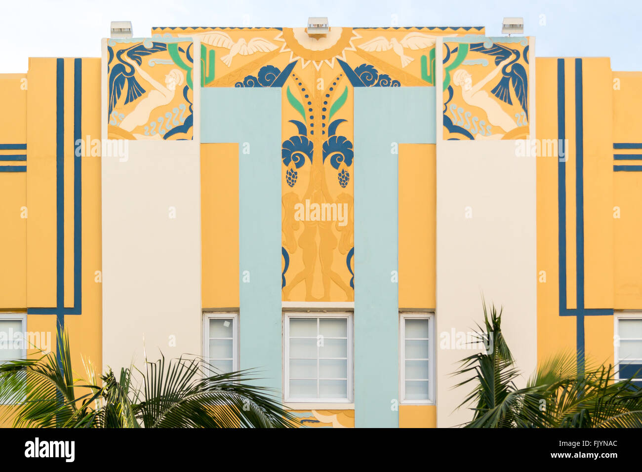 Top Fassade des Art-Deco-Gebäude am Ocean Drive in South Beach District von Miami Beach, Florida, USA Stockfoto