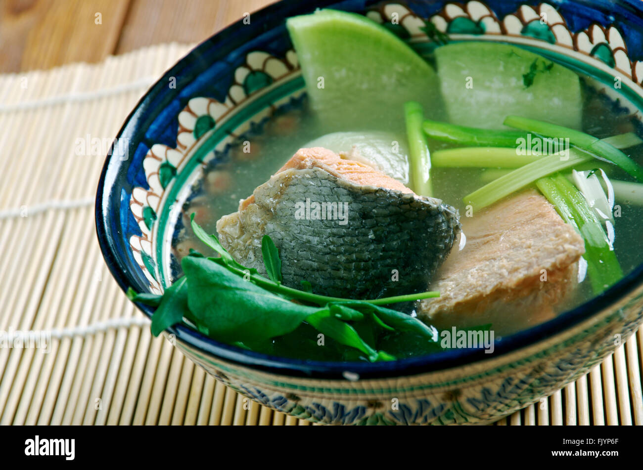 Sungeoguk - koreanische Suppe gebildet mit Forellen und schwarzem Pfeffer. Stockfoto