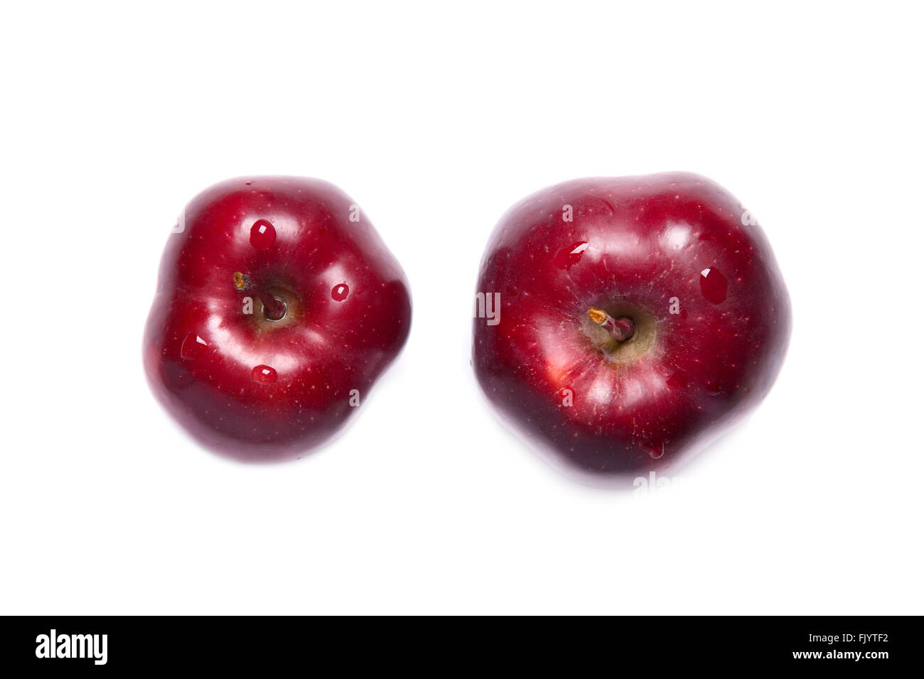 Zwei rote Äpfel, Ansicht von oben isoliert auf weißem Hintergrund Stockfoto