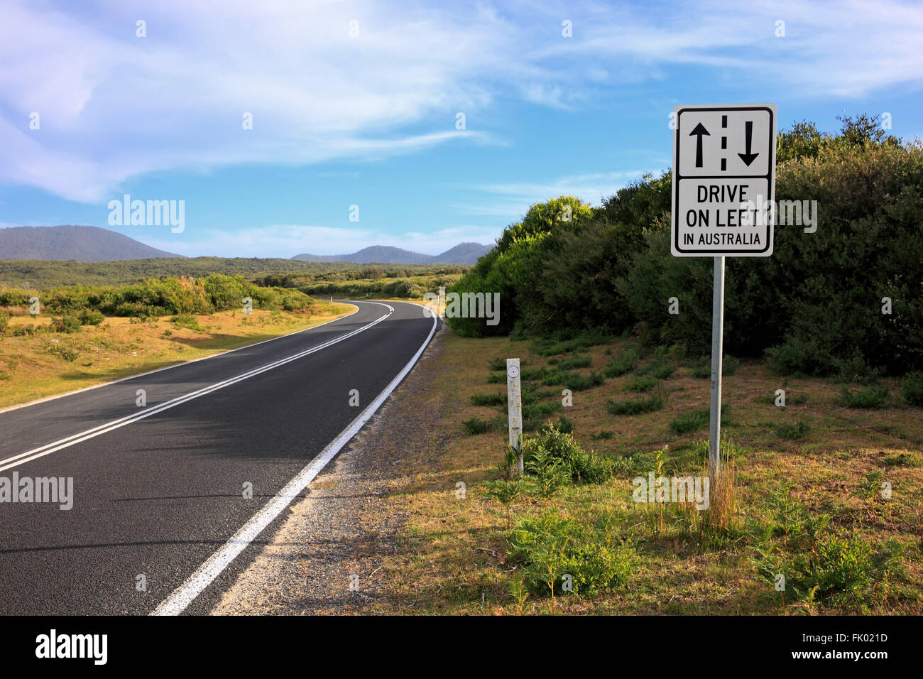 Verkehrszeichen, Linksverkehr, Vorsicht, Australien Stockfoto