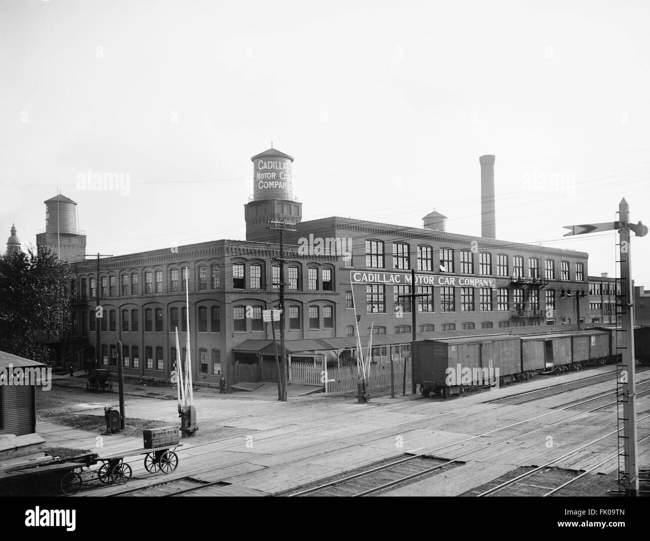 Cadillac Motor Car Company in Detroit, Michigan, USA, ca. 1910.jpg Stockfoto