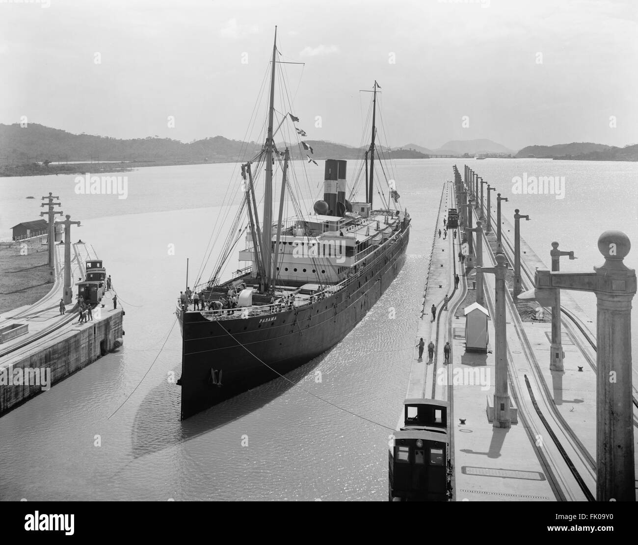 Pedro Miguel Schlösser, Ansatz vom See, Panama-Kanal, um 1915 Stockfoto