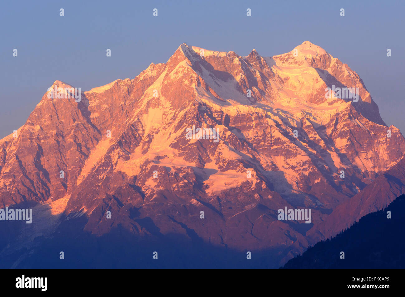 Berg Chaukhambha im indischen Himalaya Stockfoto