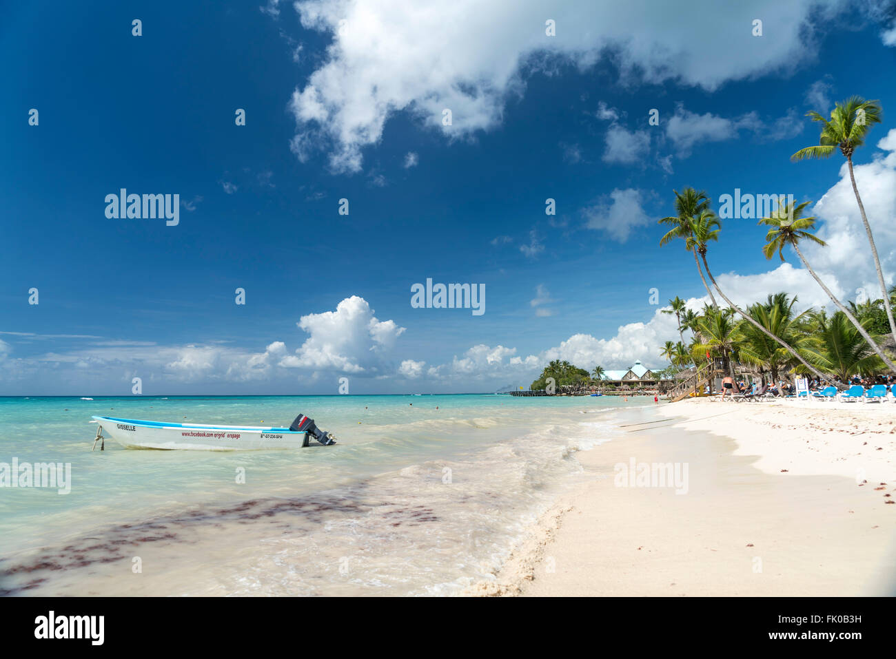 Palmen gesäumten sandigen Strand von Bayahibe, Dominikanische Republik, Karibik, Amerika, Stockfoto
