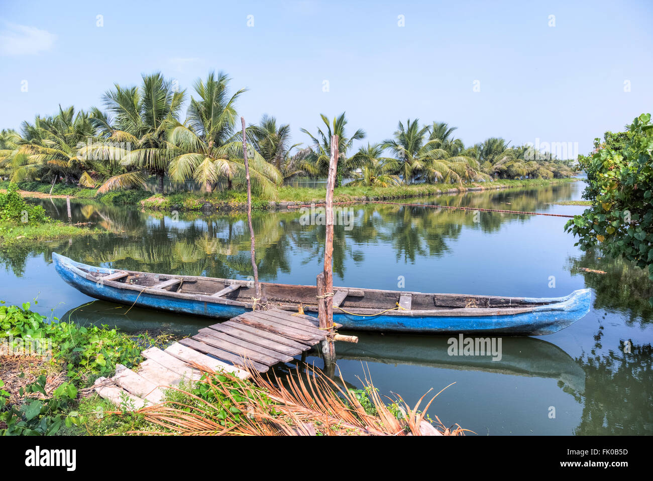 Holzboot in den Backwaters von Kochin, Kerala, Indien, Asien Stockfoto
