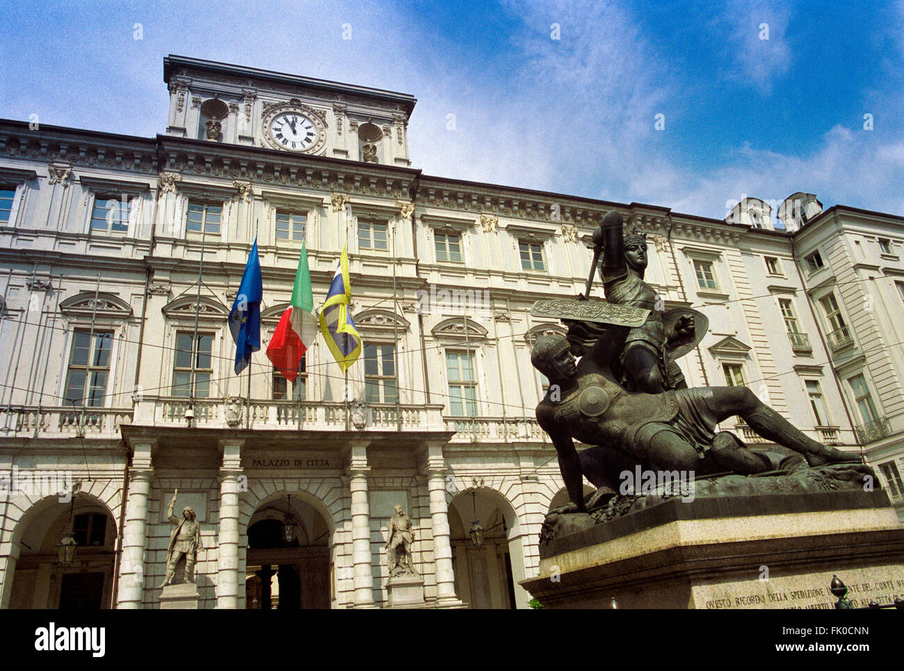 Italien, Piemont, Turin, Piazza Palazzo di Città Square, Conte Verde e il Moro Denkmal von Pelagio Palagi Hintergrund Rathaus Stockfoto