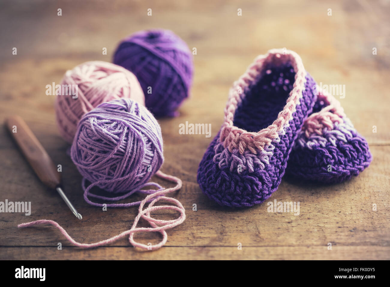 Gehäkelte Babyschuhe Stockfoto