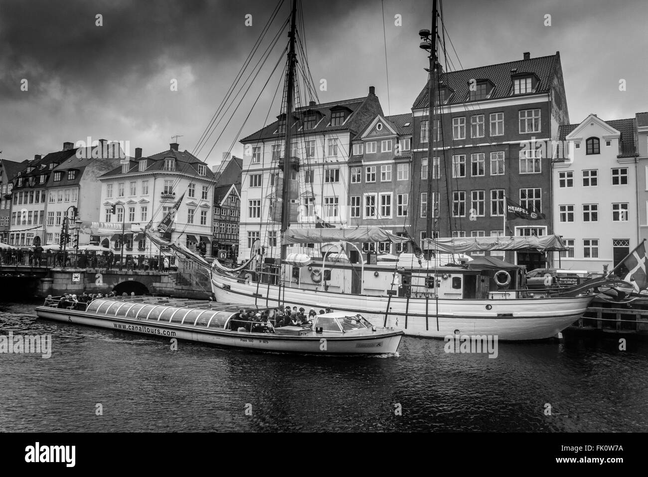 Nyhavn Hafen, ein beliebtes Touristenziel in Kopenhagen, Dänemark Stockfoto