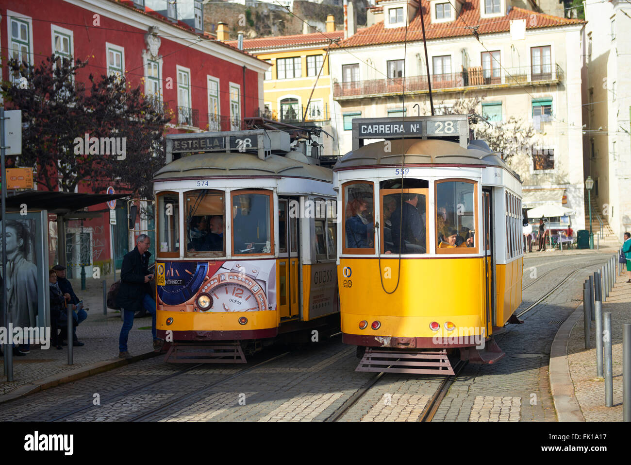 Fotokunst Tasse – Gelbe Straßenbahn In Lissabon, Bedruckt Von Beiden Seiten