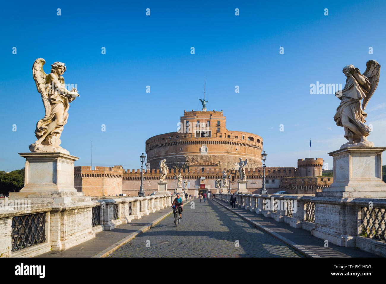 Rom, Italien.  Blick über Ponte Sant zur Engelsburg Stockfoto