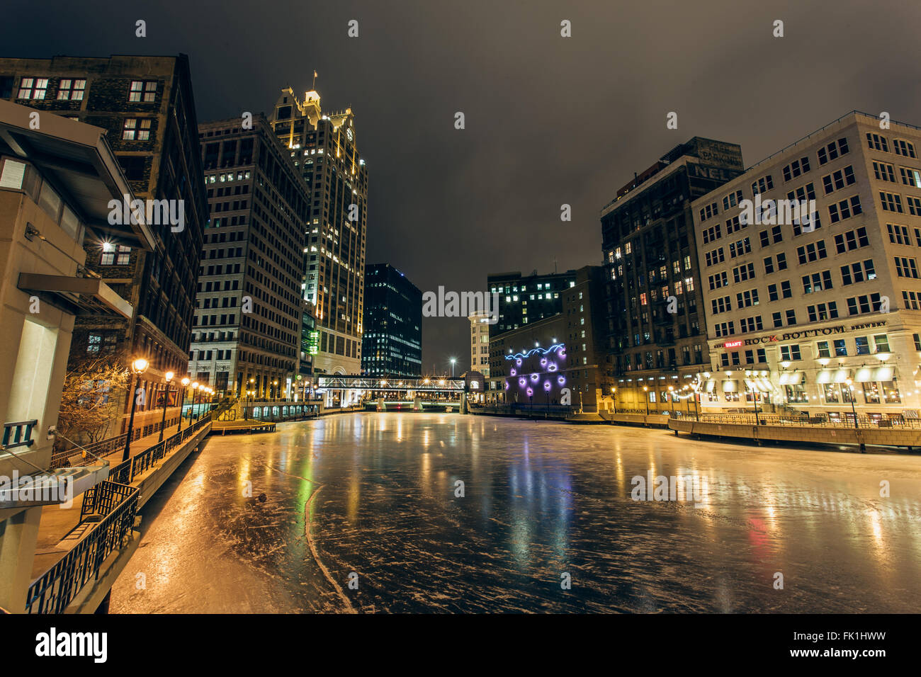 Milwaukee River Innenstadt winter Stockfoto