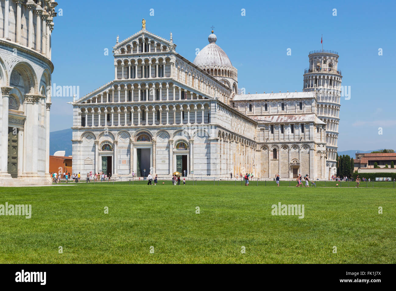 Pisa, Provinz Pisa, Toskana, Italien.  Campo dei Miracoli oder Feld der Wunder.  Auch bekannt als der Piazza del Duomo. Stockfoto