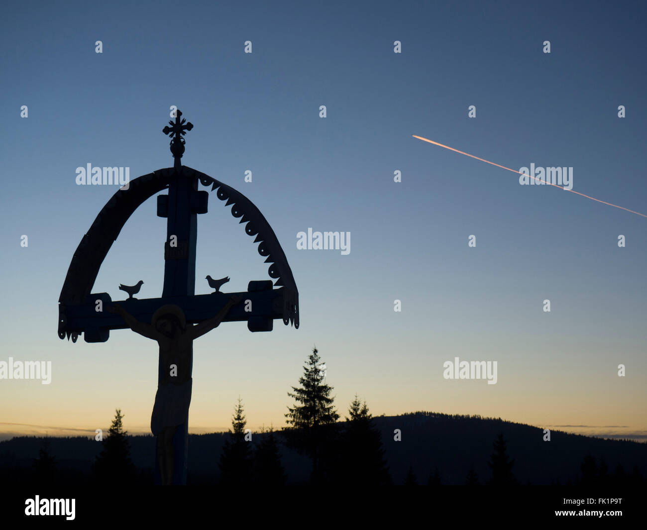 altes Holzkreuz Stockfoto