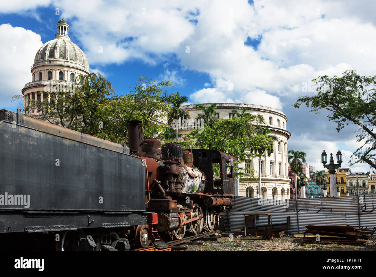 Capitol und die Dampflok in Havanna Stockfoto