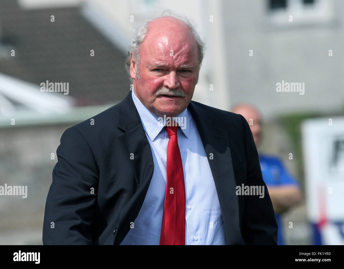 Ronnie McFall - der Manager von Portadown in der Irish League beendete seine Herrschaft des europäischen Fußballs dienstälteste Trainer nach 29 Jahren wird. McFall trat am 5. März 2016 nach Portadowns Niederlage von Lurgan keltisch im Irish Cup-Viertelfinale. Stockfoto