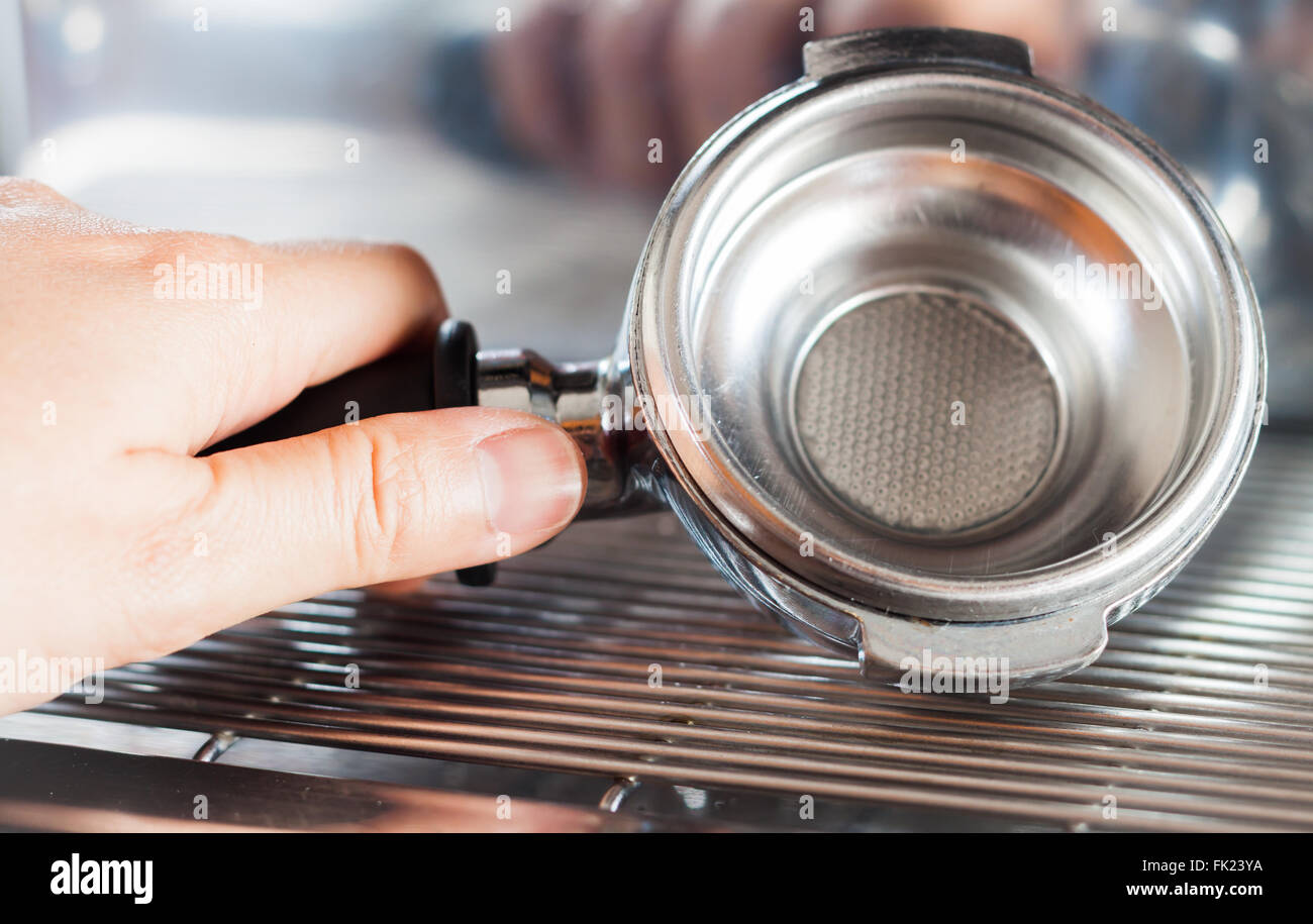 Kaffee zu mahlen in Gruppe mit Kaffeemaschine, Fotoarchiv Stockfoto