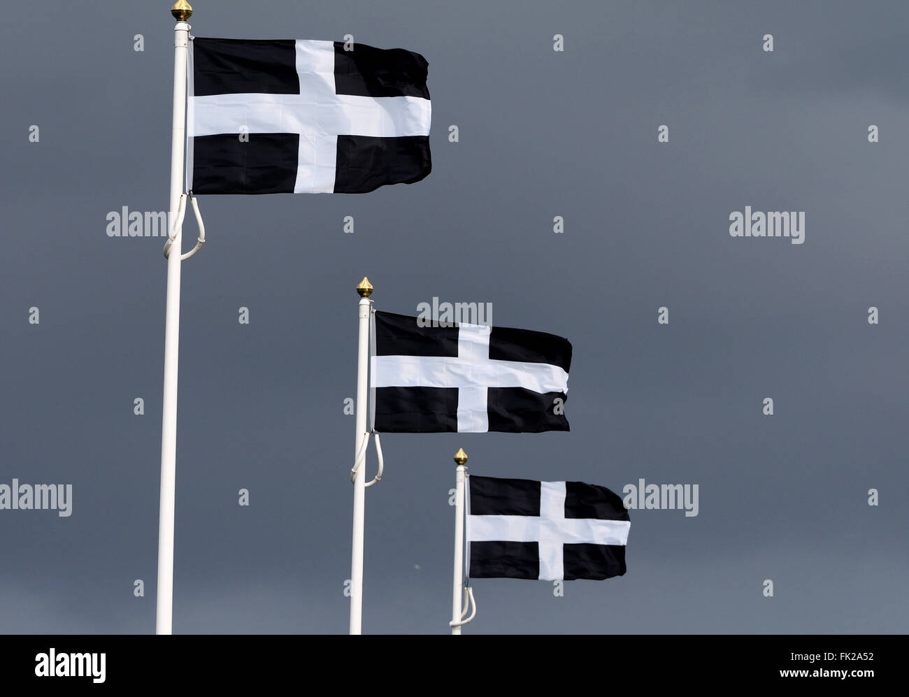 Redruth, Cornwall, UK. 5. März 2016. Feier des St. Piran Day in Redruth, Cornwall (SA). Der Schutzpatron der Cornwall wird mit Paraden in Städten auf der ganzen Grafschaft geehrt. Die kornische Markierungsfahne ist weit geflogen. Bildnachweis: Dorset Media Service/Alamy Live-Nachrichten Stockfoto