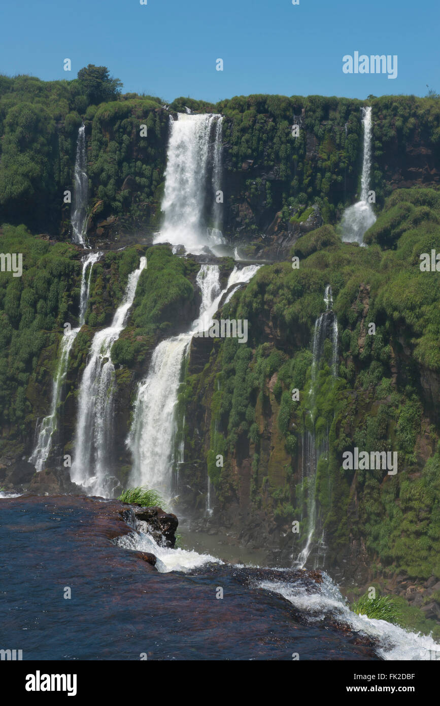 die herrlichen Garganta del diablo in der Iguazu fällt, die eines der
