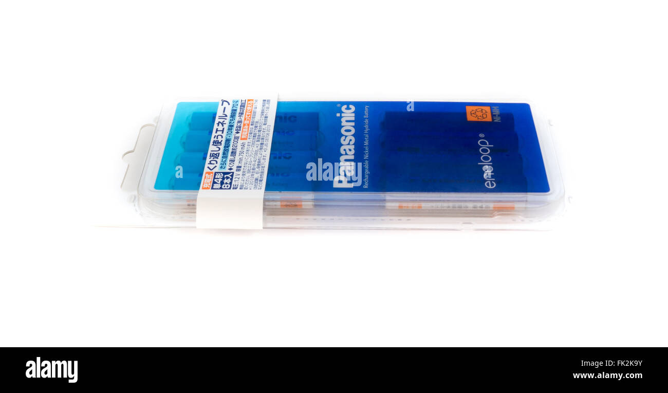 GOMEL, Weißrussland - 2. Februar 2016: PANASONIC AAA Eneloop-alkaline-Batterie auf einem weißen Hintergrund. Die Panasonic Corporation, (Matsush Stockfoto