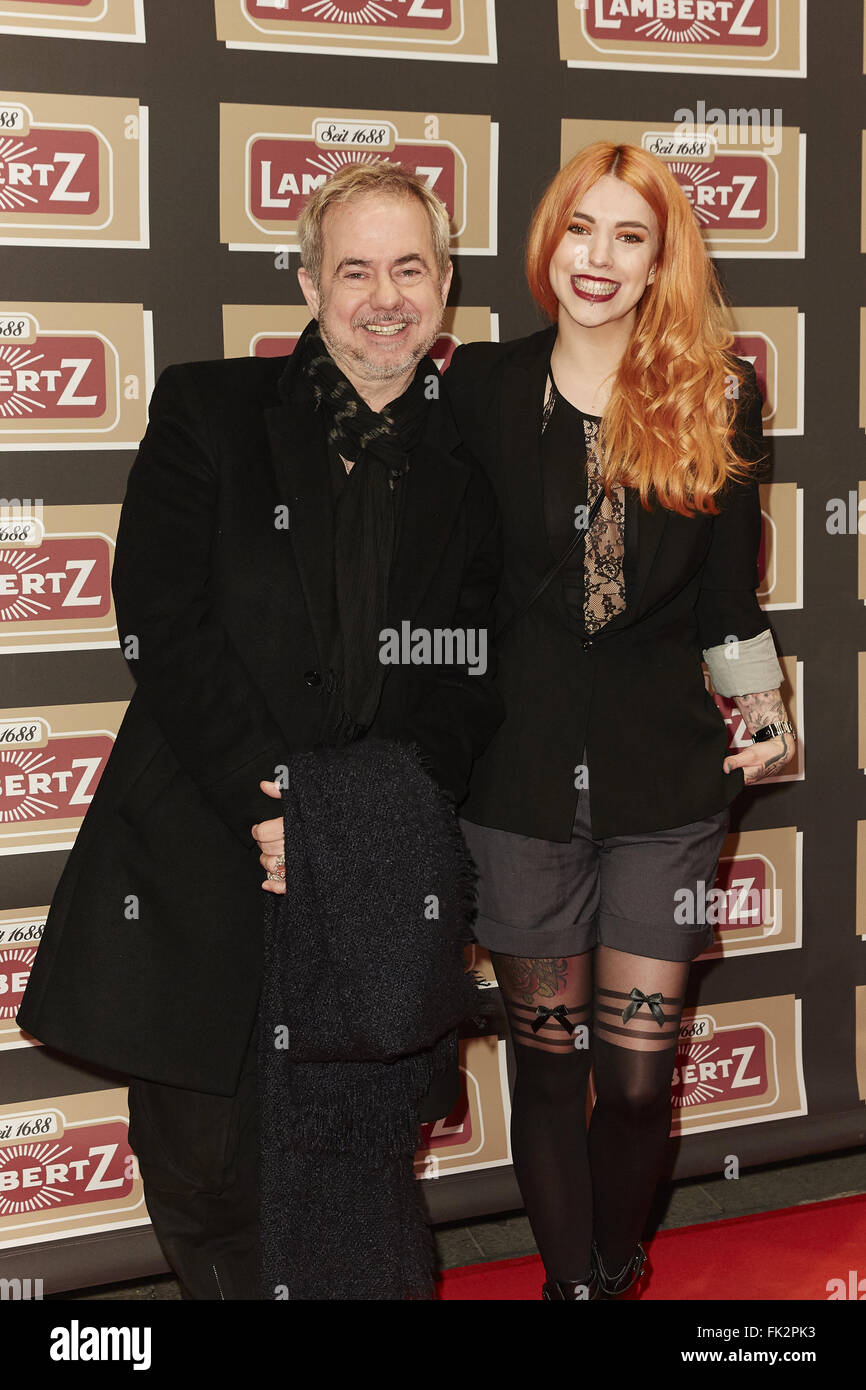Lambertz Monday Night 2016 im Alter Wartesaal.  Mitwirkende: Helmut Zerlegt, Jana Zerlett Where: Köln bei: 3. Februar 2016 Stockfoto