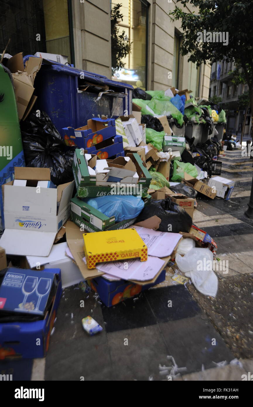 Mülleimer Männer streiken in Malaga, Müll Haufen Stockfoto