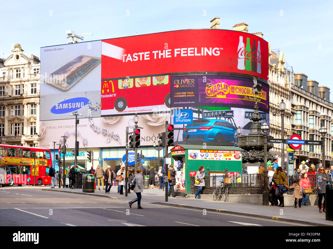Piccadilly Circus - Gesamtansicht, Piccadilly Circus, London City Centre, Großbritannien Stockfoto