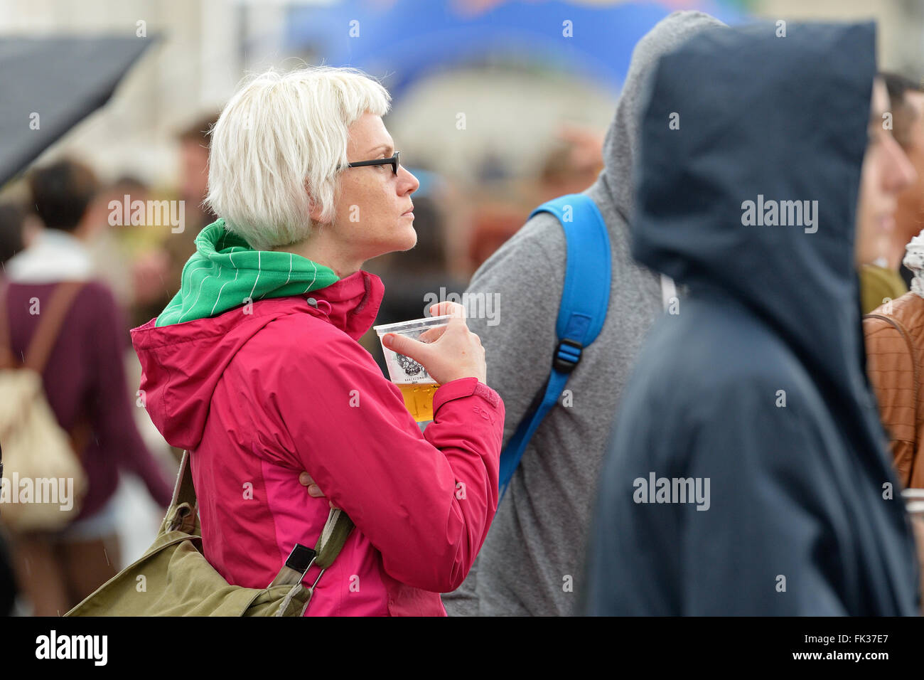 BARCELONA - 30 Mai: Publikum ein Konzert beim Festival Heineken Primavera Sound 2014 (PS14) Uhr. Stockfoto