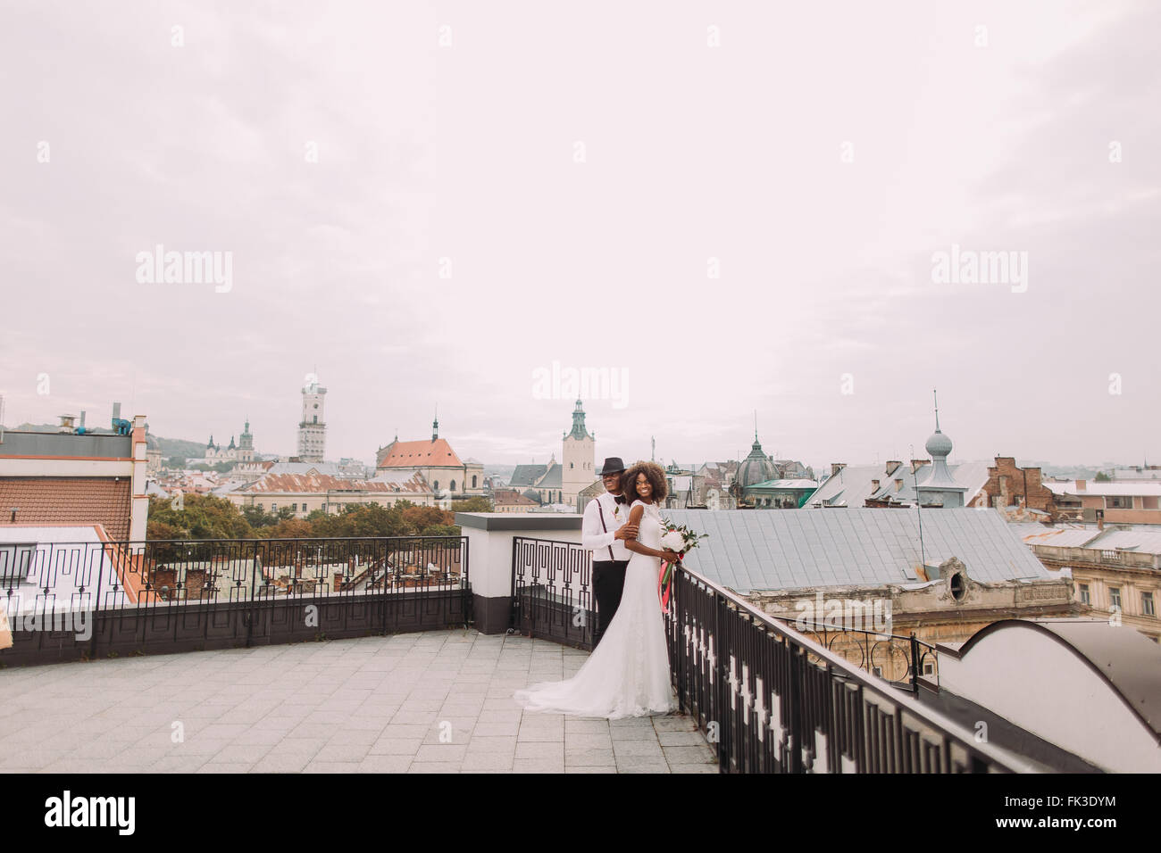 Afrikanisches Hochzeitskleid Stockfotos und -bilder Kaufen - Alamy