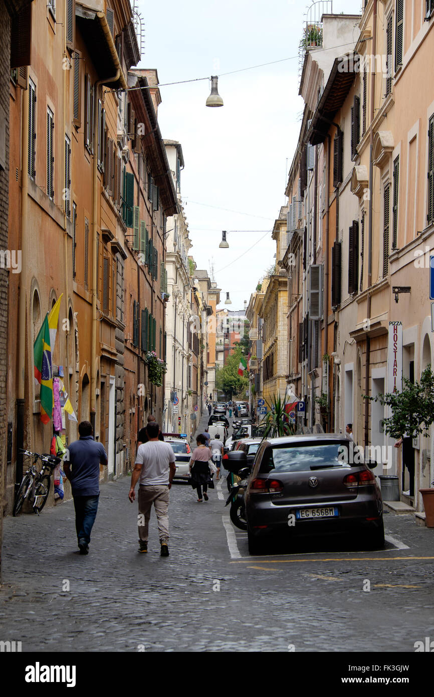 Altes Kopfsteinpflaster in Rom, Italien Stockfoto