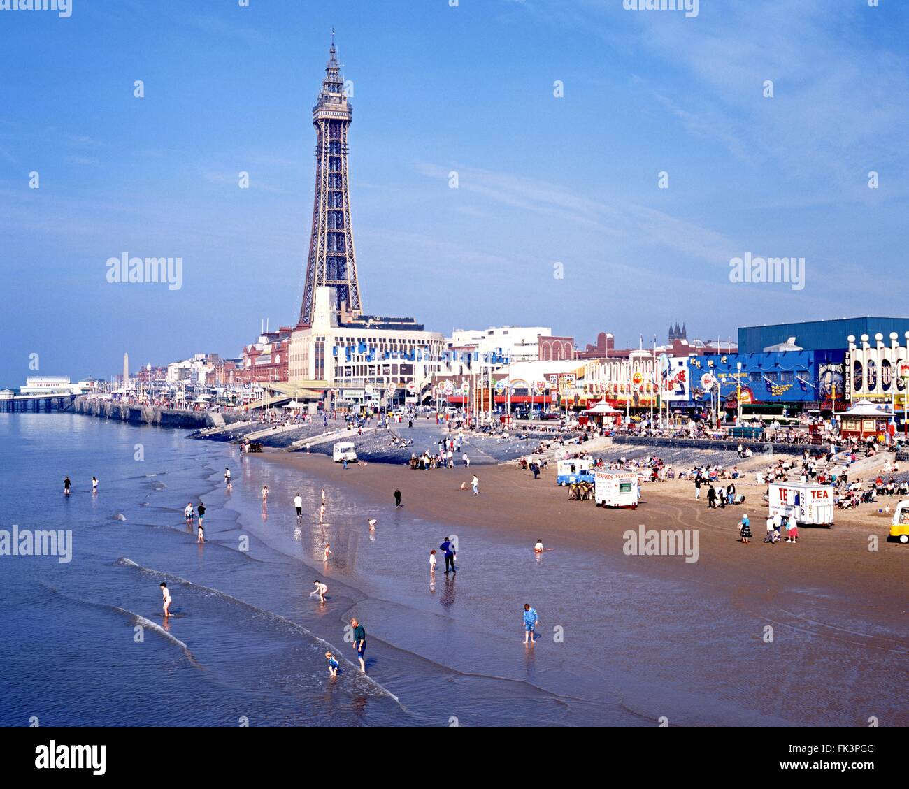 Erhöhten Blick auf den Turm und Strand, Blackpool, Lancashire, England, Vereinigtes Königreich, West-Europa. Stockfoto