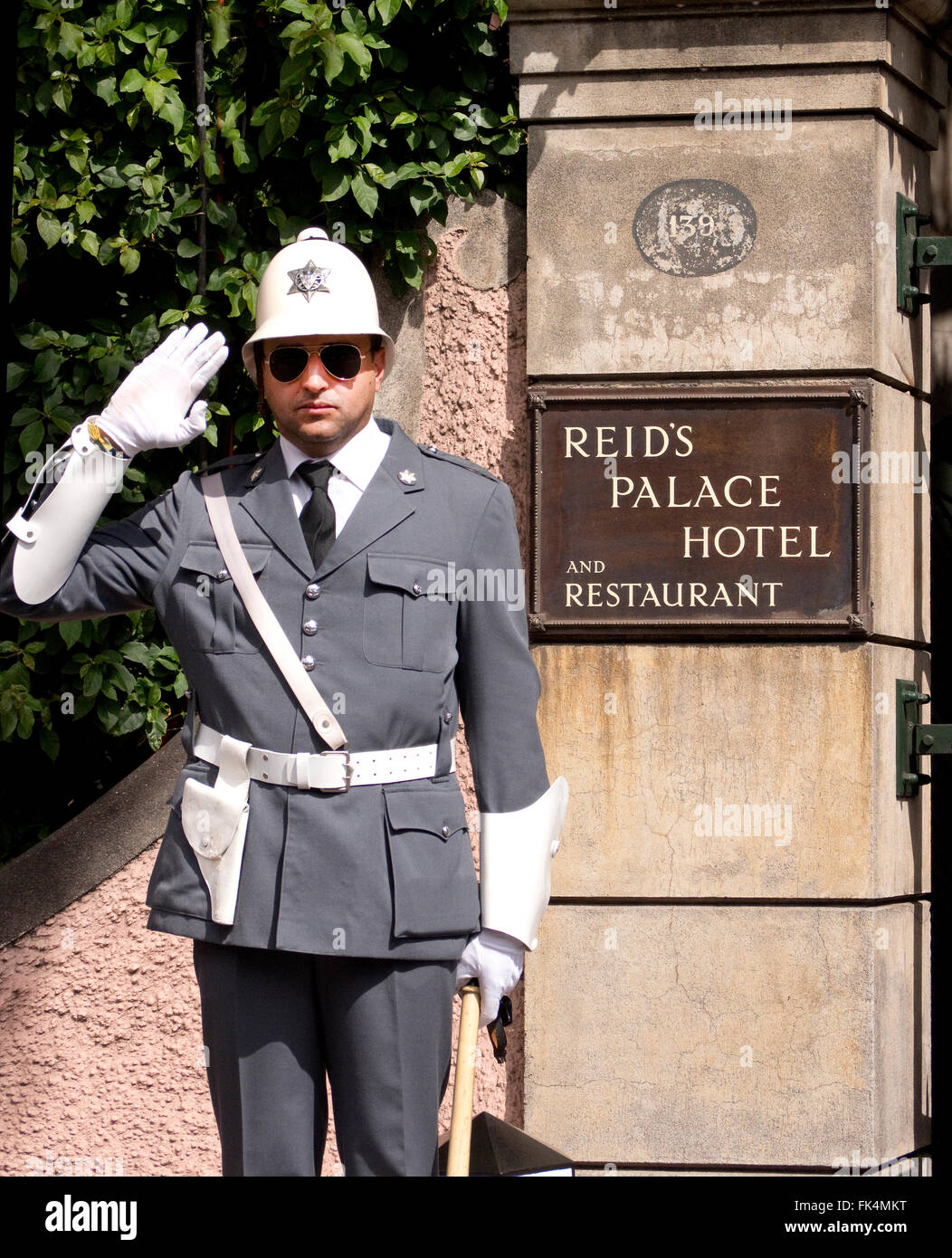 Die portugiesische Polizei Mann im Dienst in Funchal Maderia Stockfoto