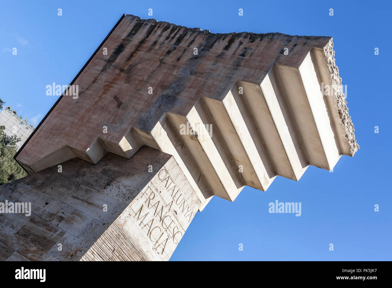 Skulptur-Denkmal Macià Josep Maria Subirachs, Plaça Catalunya, Barcelona. Stockfoto