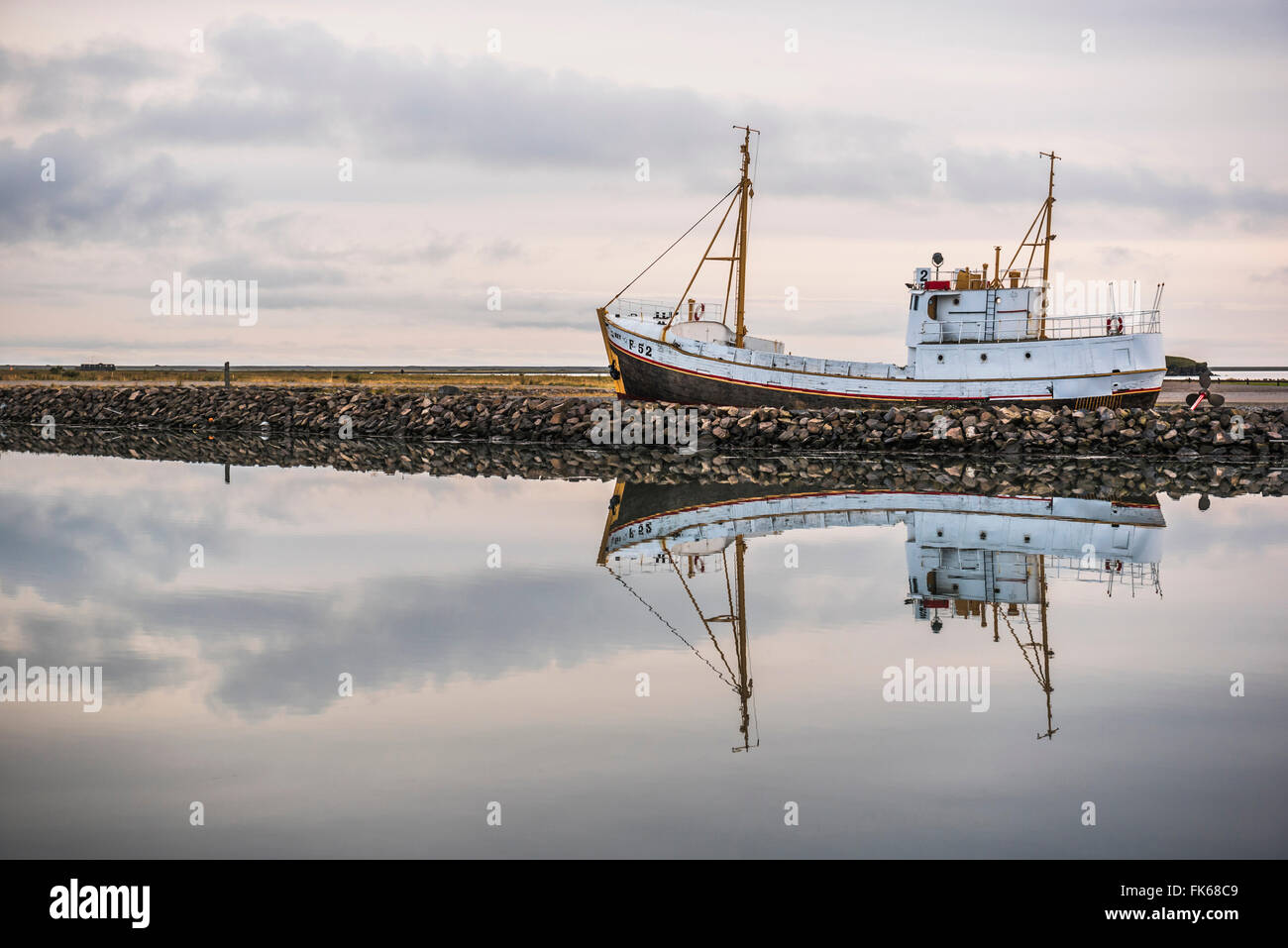 Fischerei-Hafen am Hofn, Fjorde Region Ost (Austurland), Island, Polarregionen Stockfoto