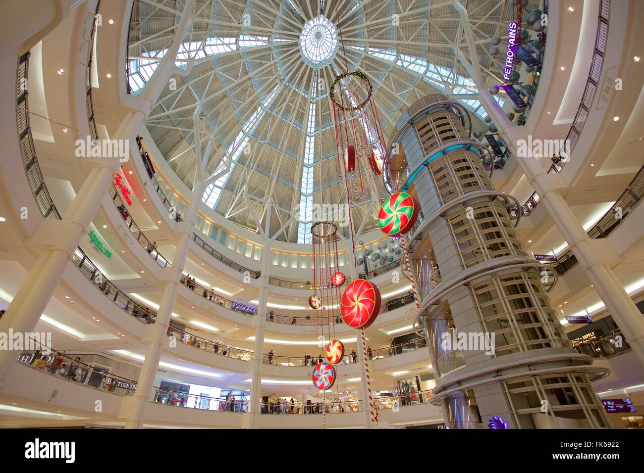 Suria KLCC Shopping Mall an Weihnachten, Kuala Lumpur, Malaysia, Südostasien, Asien Stockfoto