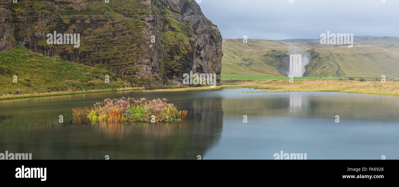 Skogafoss Wasserfall, Skogar, Region Süd (Sudurland), Island, Polarregionen Stockfoto