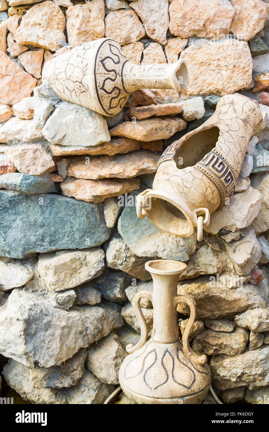 Die Dekoration der antiken Vasen in Steinen Stockfoto