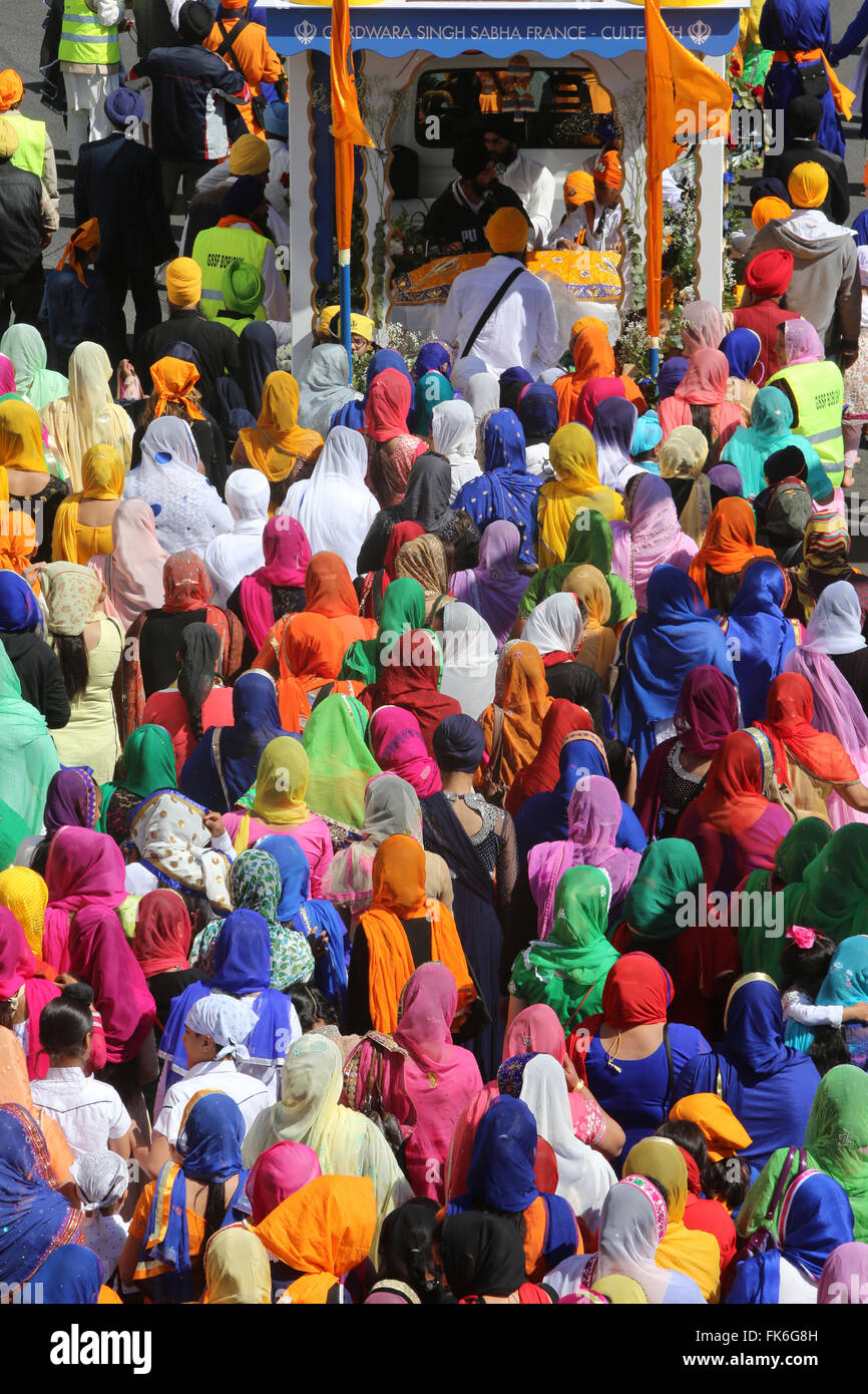 Hola Mohalla, Prozession während des Sikh Neujahrs in Bobigny, Frankreich, Europa Stockfoto