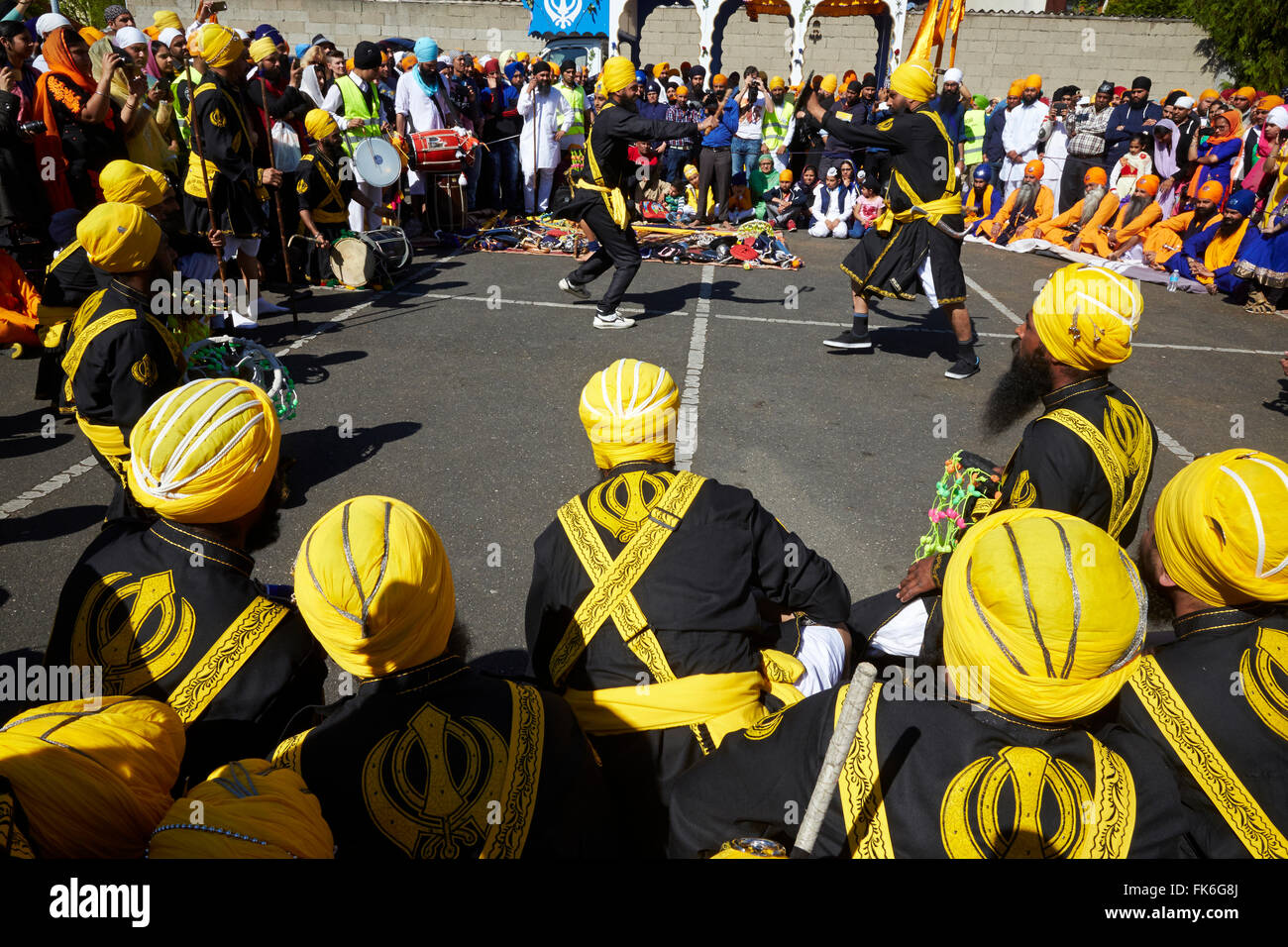 Hola Mohalla, Martial Arts während des Sikh Neujahrs in Bobigny, Frankreich, Europa Stockfoto