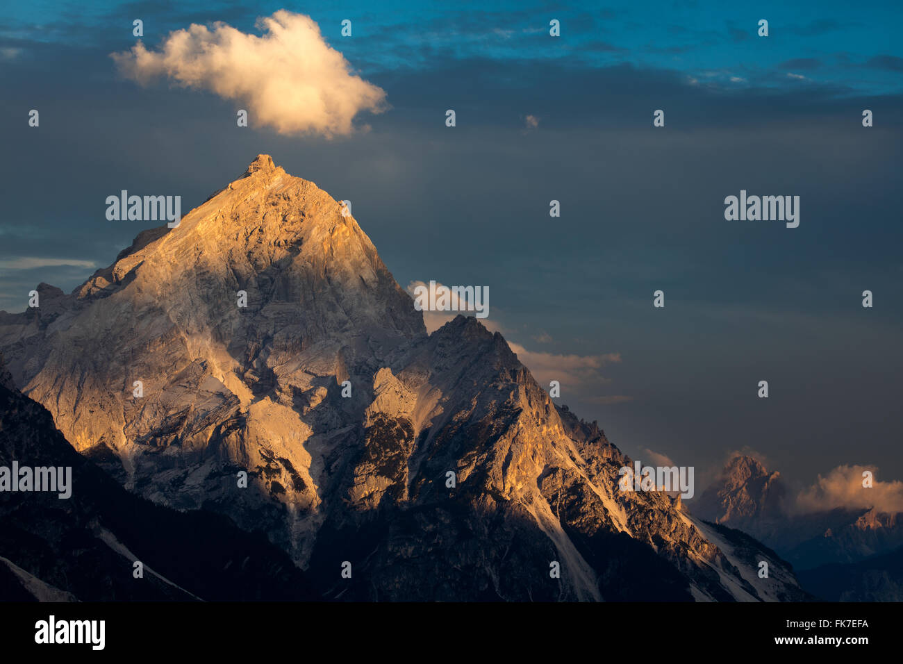 Abendlicht am Gruppo del Sorapiss, Dolomiten, Provinz Belluno, Region Venetien, Italien Stockfoto