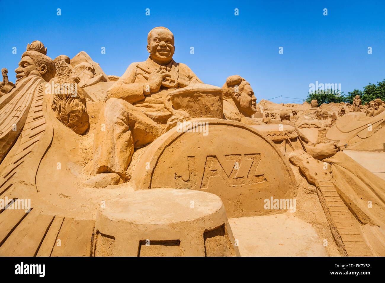 Portugal, Algarve, Faro Distrikt, Skulpturen Pera, FIESA Filmfestival Sand, Sand mit dem 2013-Thema der Musik Stockfoto