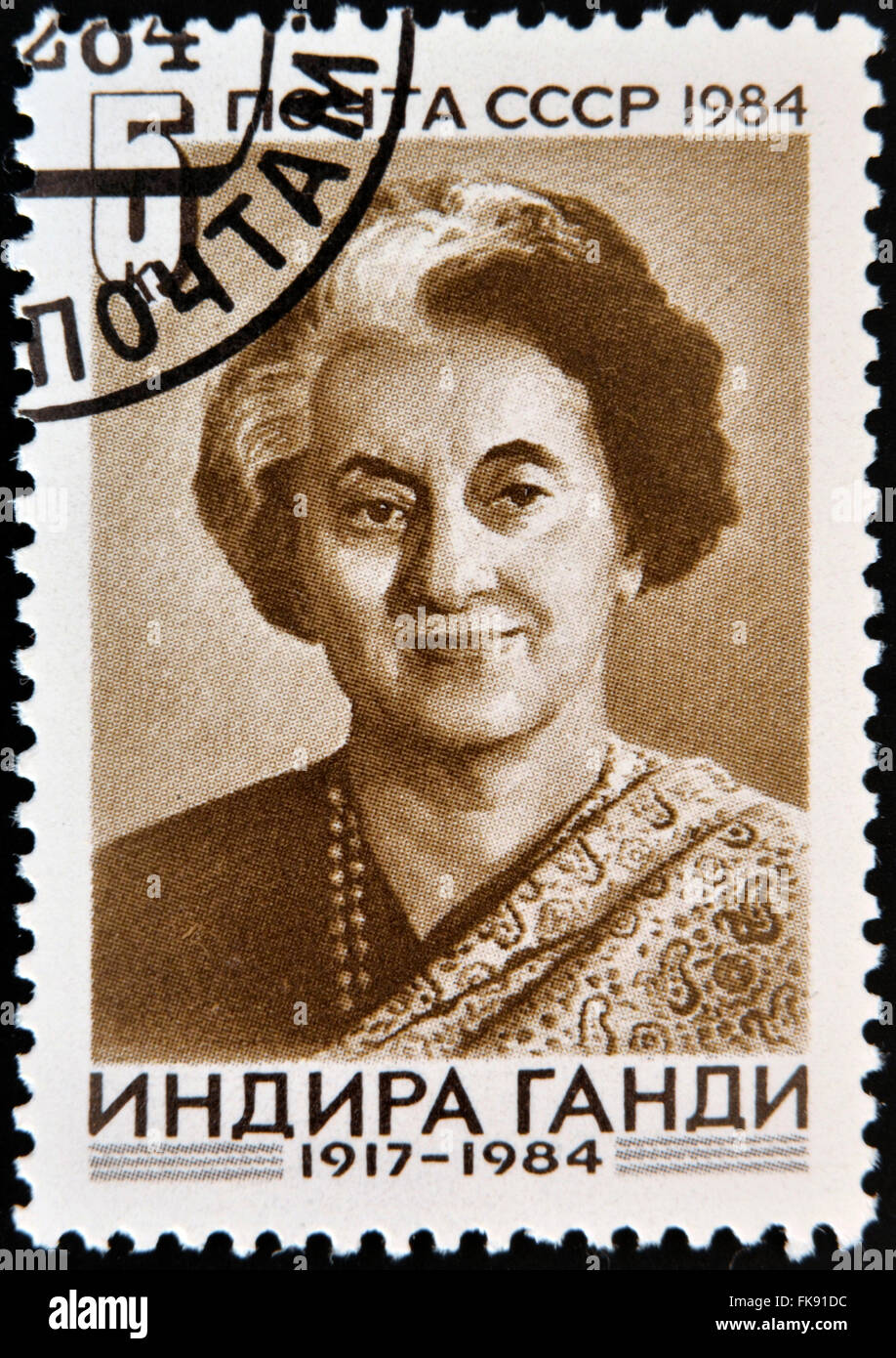 UdSSR - CIRCA 1984: Eine Briefmarke gedruckt in USSR zeigt Indira Gandhi, indischer Premierminister, ca. 1984 Stockfoto