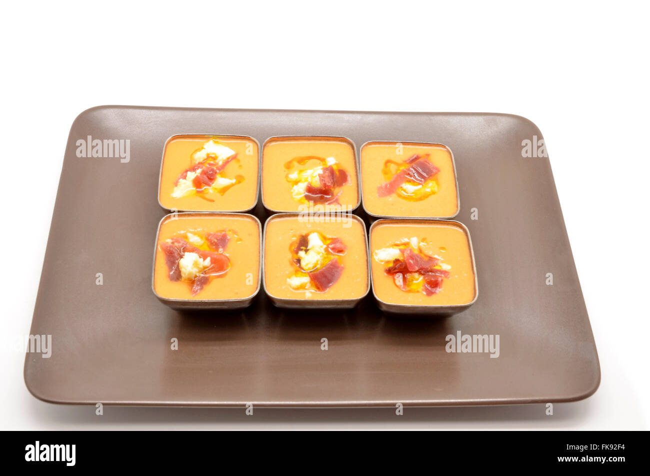 Gazpacho typische andalusische suppe -Fotos und -Bildmaterial in hoher ...