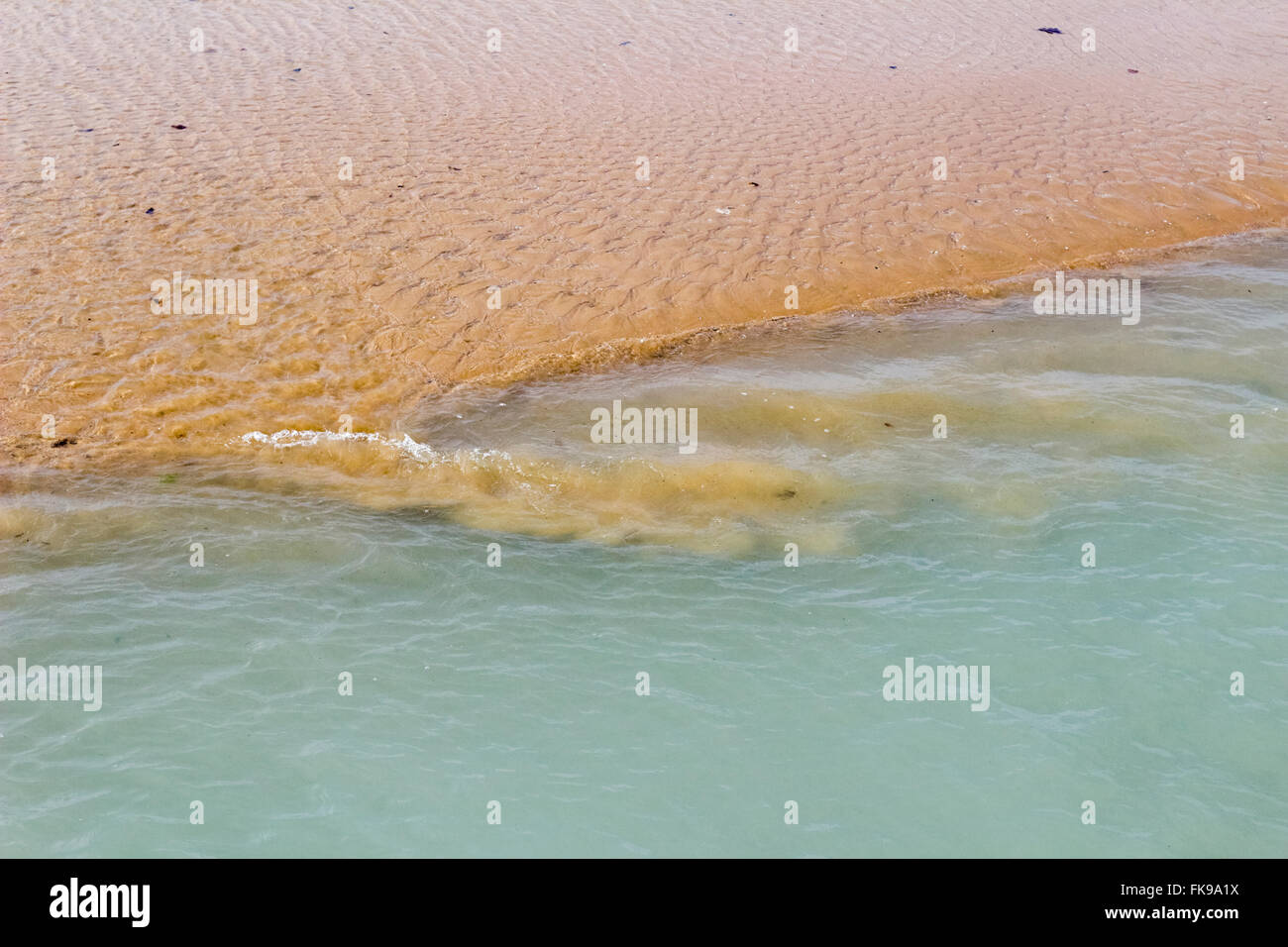 RIP-Strömung durch Seiche. Montrose Strand, Chicago, Illinois Stockfoto