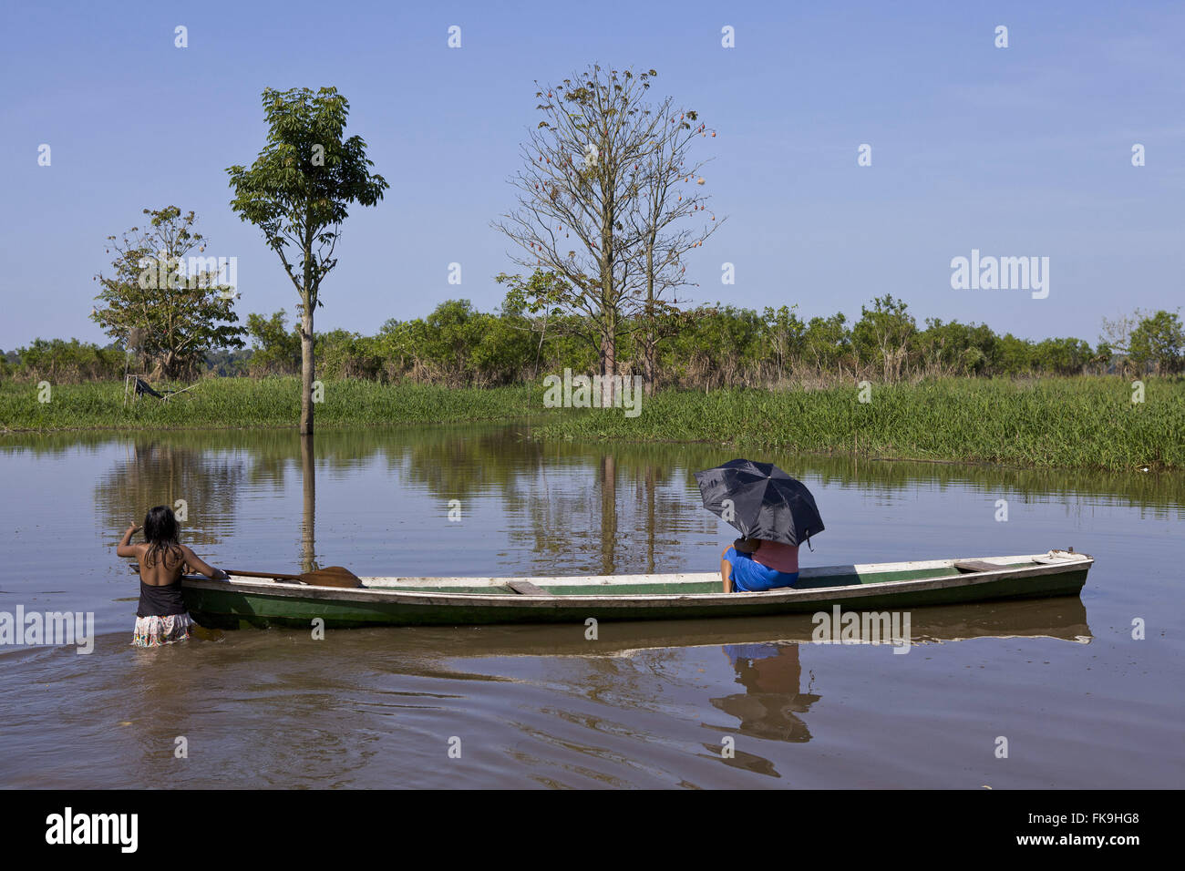 Community-basierte Tourismus - Gemeinschaft Caburini rund um das Mamirauá-Buch Stockfoto