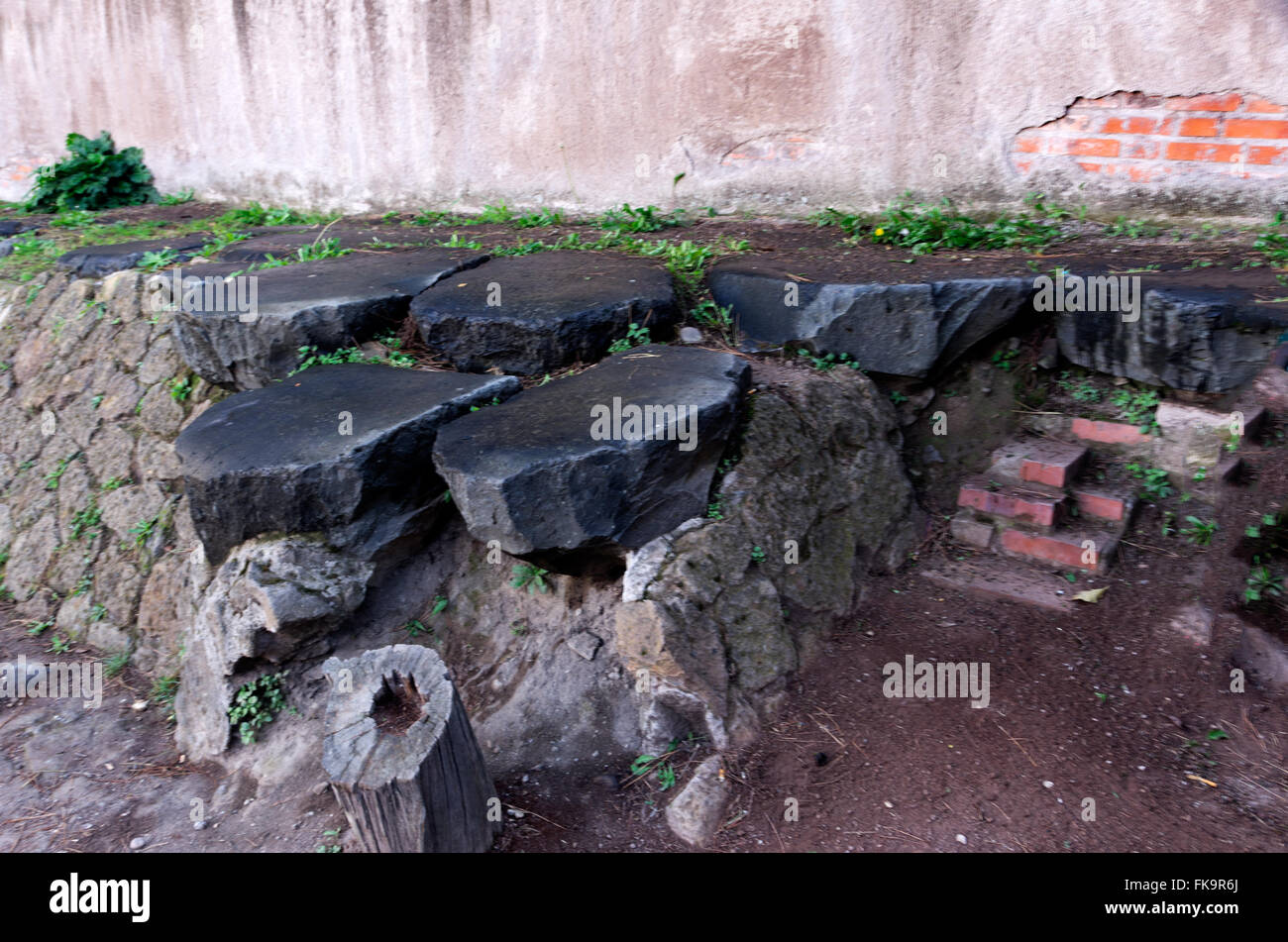 Schwarzen Pflastersteine für alte Straßen auf dem Forum Romanum Stockfoto