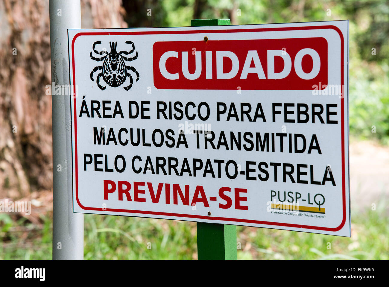 Schwarzes Brett auf Risiko für Fleckfieber übertragen von Zecken-star Stockfoto